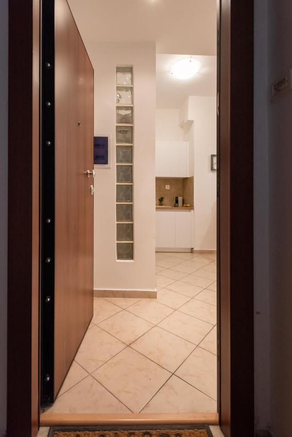 Blue Ark Comfort Near Acropolis เอเธนส์ ภายนอก รูปภาพ